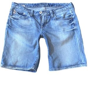 Big Star Sweet Light Wash Distressed Jean Bermuda Shorts Size 28 Actual 31"